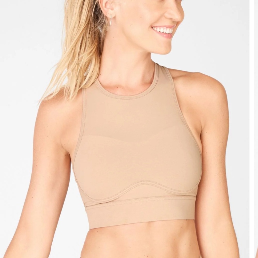 NWOT Fabletics Blare Cross Back Medium Impact Sports Bra. Size M